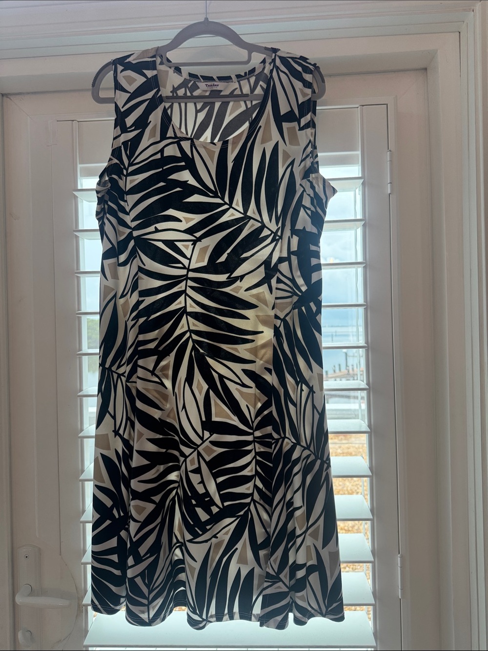TanJay Black & Cream Leaf-Print Midi Dress